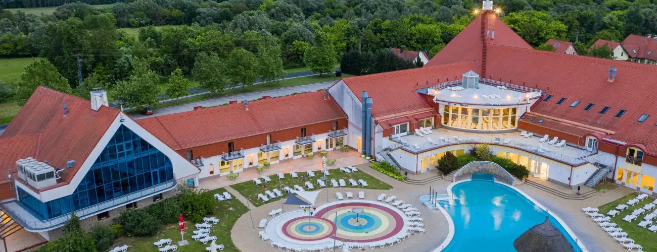 Kehida Terml Resort & Spa Kehidakustny - Kedvezmnyes r csaldok rszreak flpanzival, frdbelpvel (1 jtl)